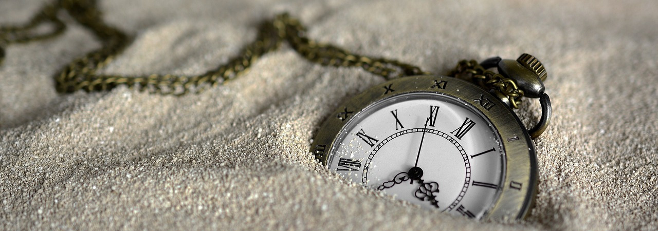 Clock in the sand